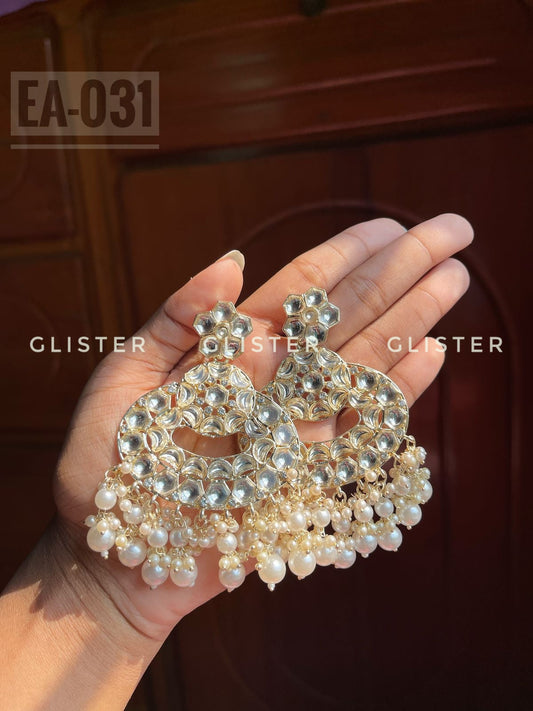 Traditional gold-toned earrings – Earrings EA-031